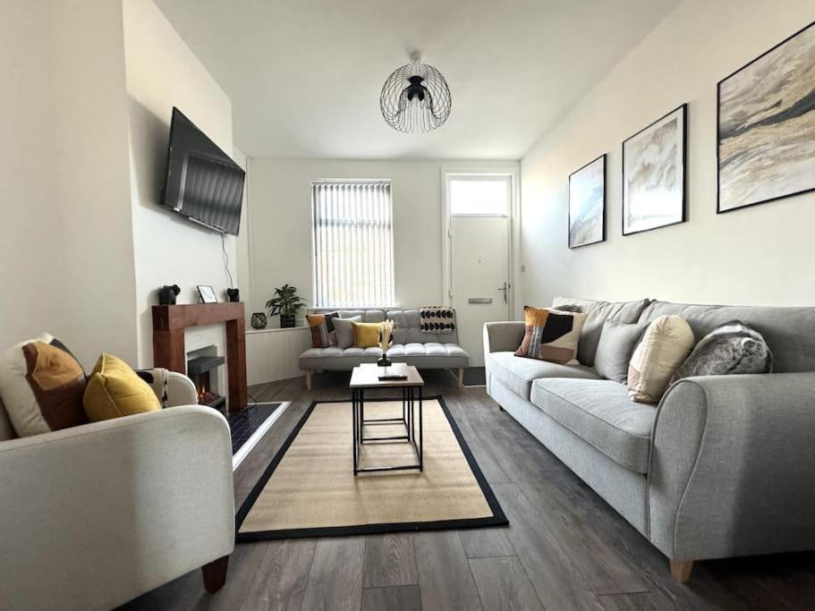 Stylish Home In York - Free Wifi & Parking - Close To Racecourse & City Centre المظهر الخارجي الصورة