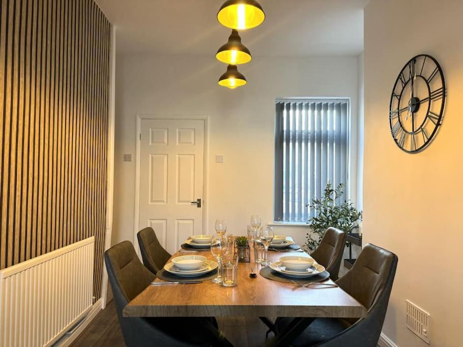 Stylish Home In York - Free Wifi & Parking - Close To Racecourse & City Centre المظهر الخارجي الصورة