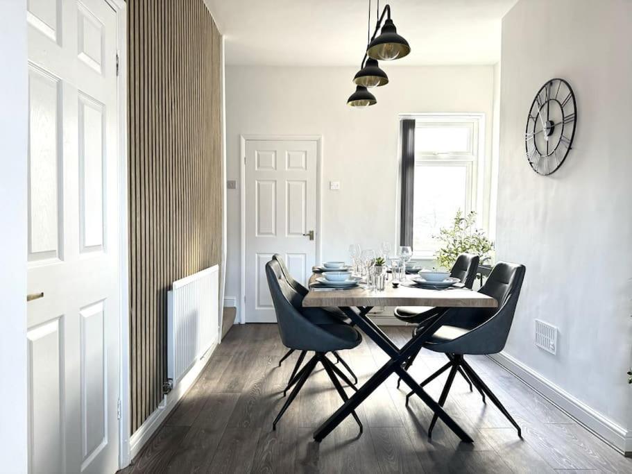 Stylish Home In York - Free Wifi & Parking - Close To Racecourse & City Centre المظهر الخارجي الصورة